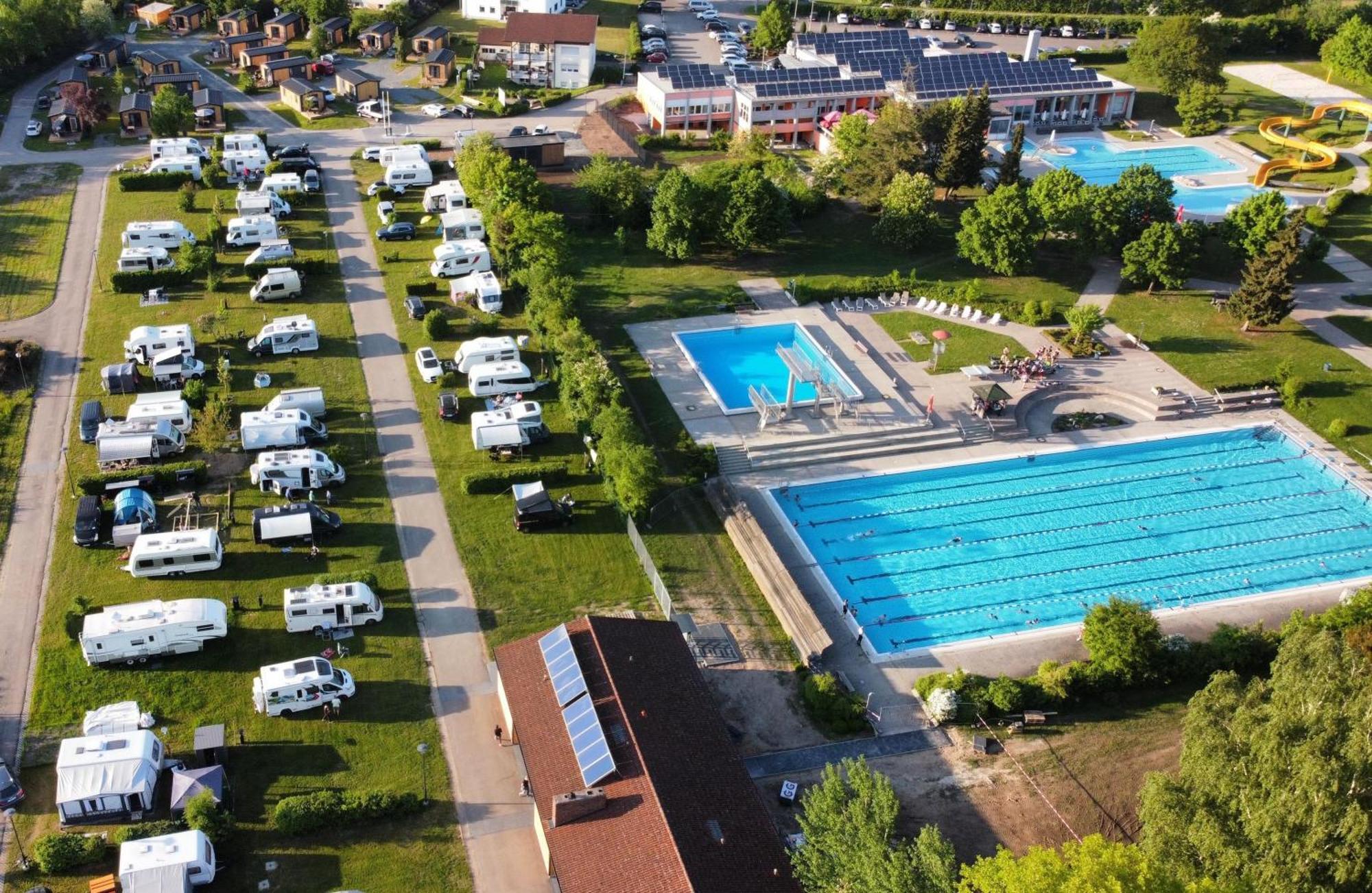 Tinyhaushotel - Campingpark Nabburg Buitenkant foto